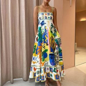 Soleil Summers Full Skirt
MIDI Dress In All Over Mixed
Media Luxury Print